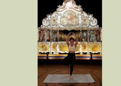 Yoga in de danszaal