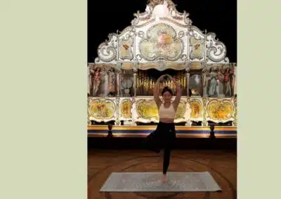 Yoga in de danszaal